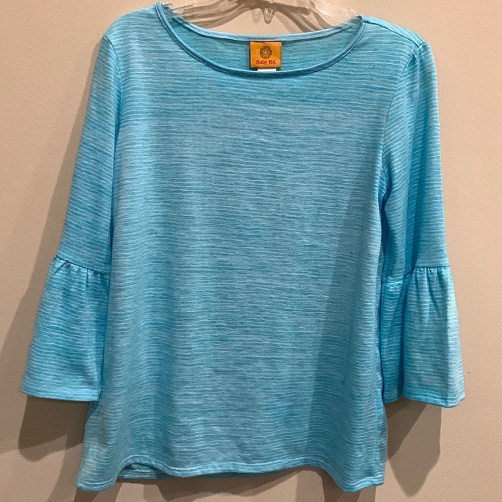 Ruby Rd. Women's Top like new.